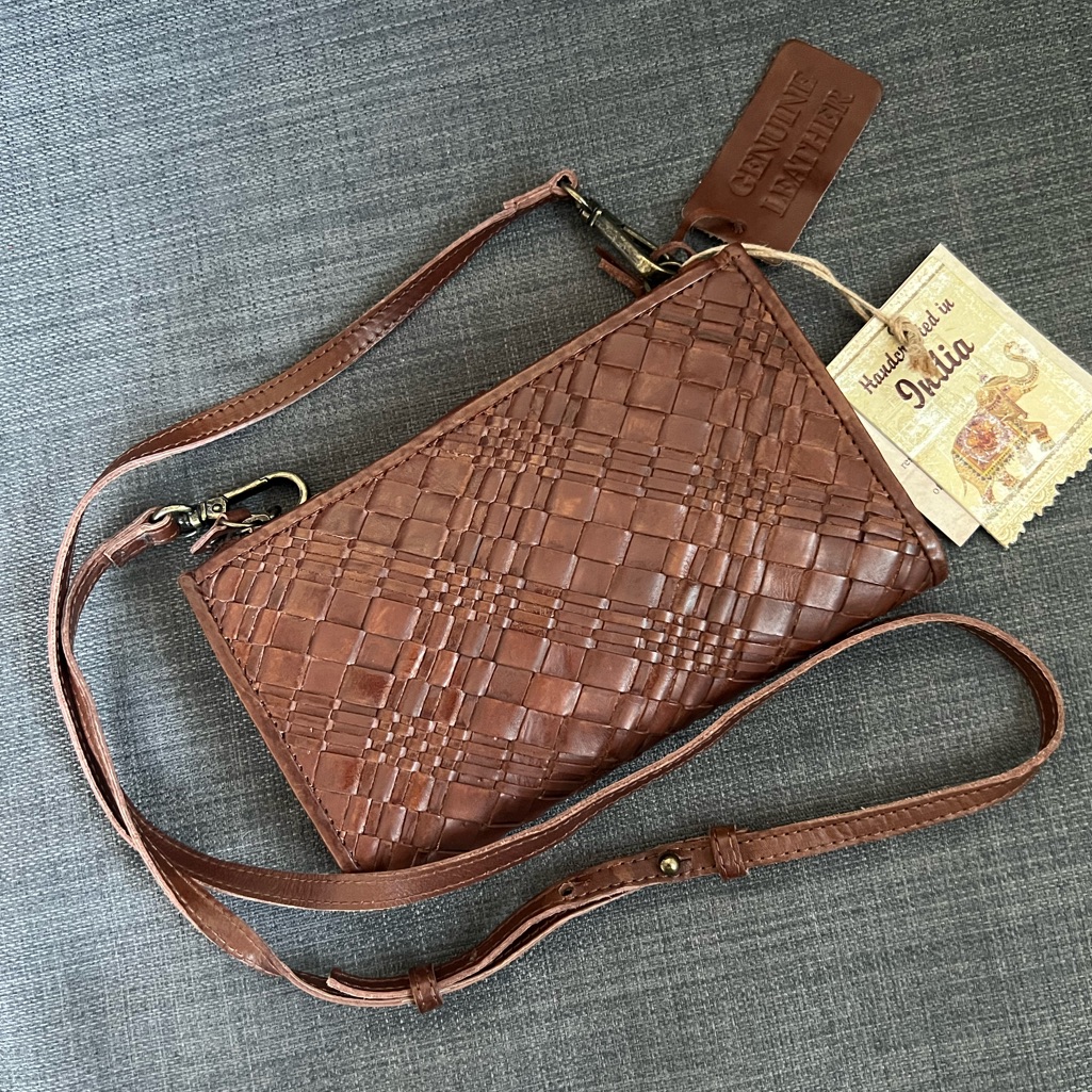 Nwt Leather Crossbody Wallet Shoulder Bag Phone Case Purse